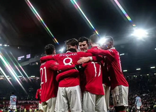 关于水晶宫主场战胜埃弗顿，重回胜利轨道的信息