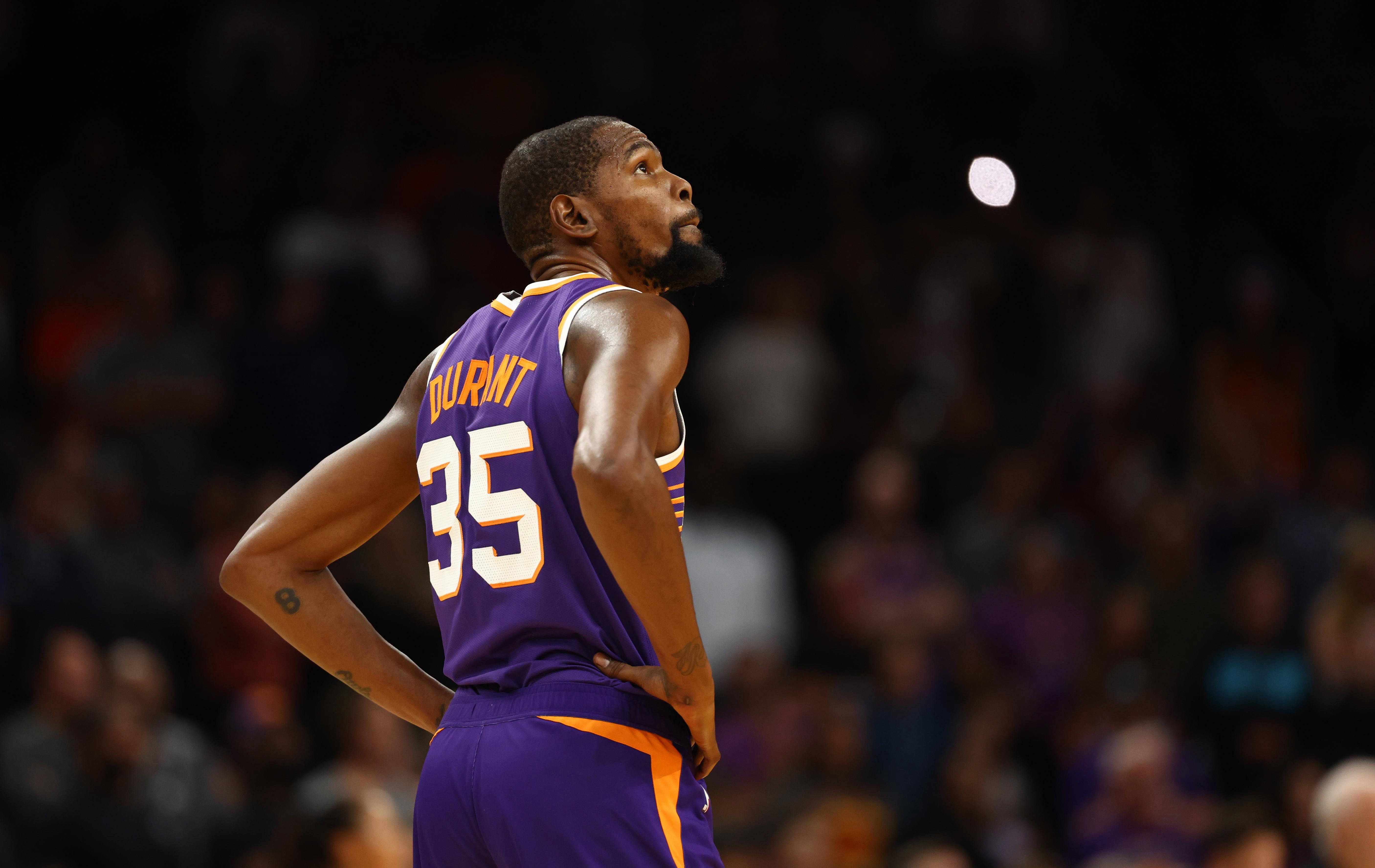 包含格林陷入低谷，官方宣布新规连败，魔术球队命运悬念！的词条