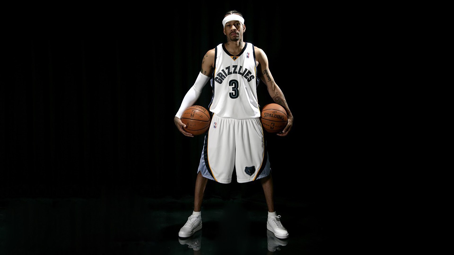  西甲半决赛对决在即！辽宁男篮演练定位球，莱比锡密集防守应对